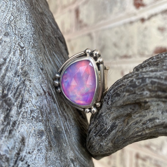 Huge sterling silver wide band synthetic opal ring size 8 - see video! - Picture 4 of 13